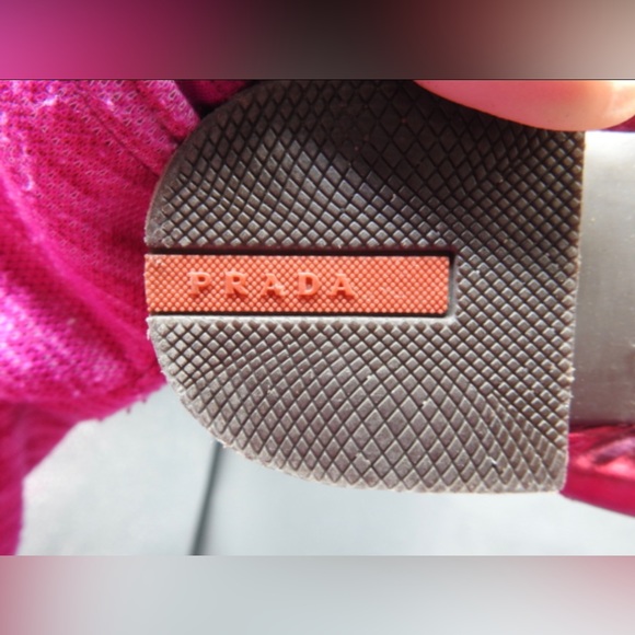 PRADA WOMEN'S PINK JEWELED THONG LEATHER FLAT SANDALS - Picture 9 of 10